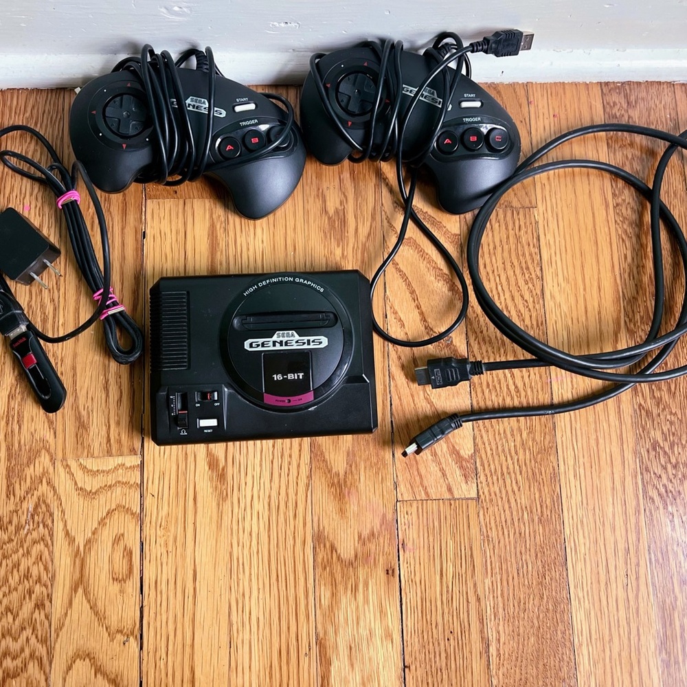 Sega Genesis mini Console with Controllers - Modded with nearly every game